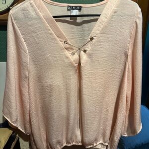 VENUS Blush V-Neck Blouse with Chain Accent